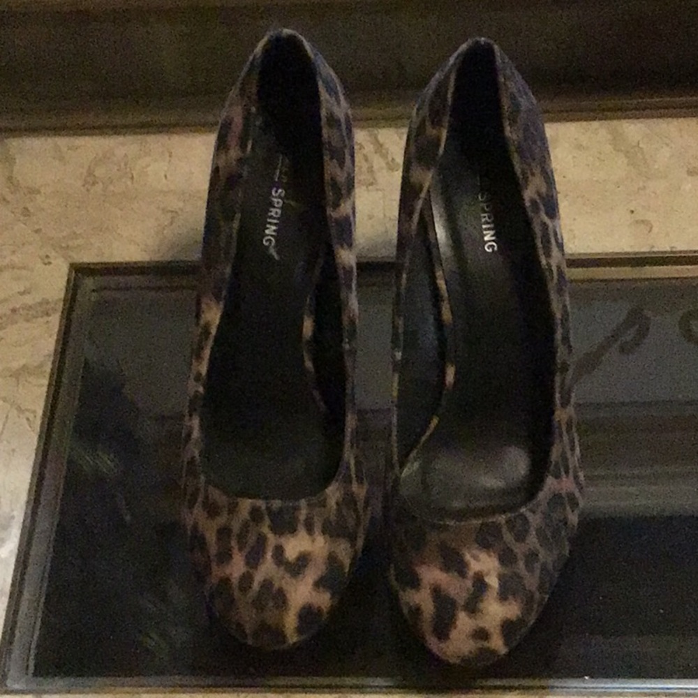 Leopard platform heels